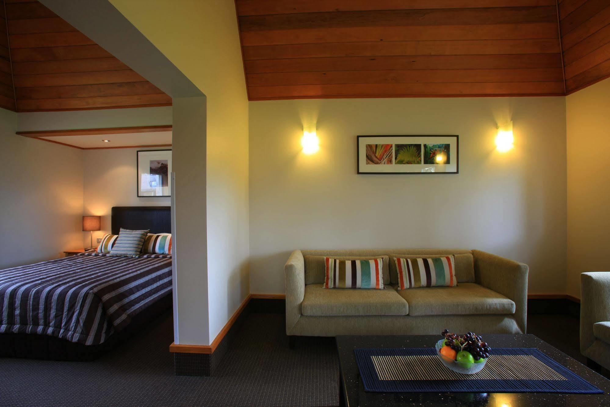 Distinction Te Anau Hotel & Villas Eksteriør bilde